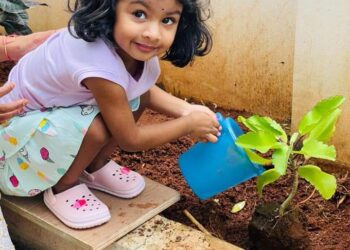 గ్రీన్ ఛాలెంజ్ స్వీకరించిన చిన్నారి నిహిర