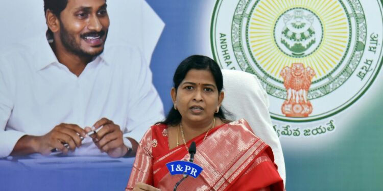 దిశ బిల్లు మహిళల్లో ఆత్మస్థైర్యాన్ని పెంచింది; మంత్రి వనిత