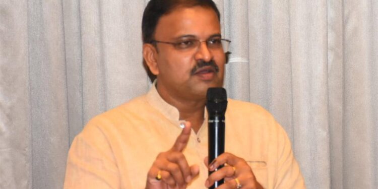 2024 ఎన్నిక‌ల్లో ఏపీ బ‌రిలో దిగుతా!-సీబీఐ మాజీ జేడీ ల‌క్ష్మీనారాయ‌ణ‌