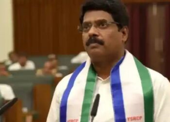 నా కార్యకర్తలను అప్పుల పాలు చేశా;వైసీపీ ఎమ్మెల్యే