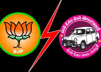 తెలంగాణ బీజేపీకి బిగ్ షాక్..టీఆర్ఎస్‌లోకి న‌లుగురు కాషాయ కార్పొరేట‌ర్లు!!