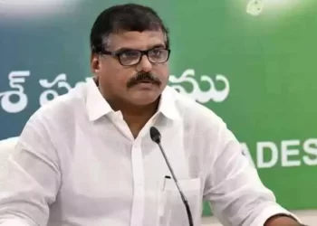 పాఠశాలల విలీన జీవోపై సవరణ ఉత్తర్వులు