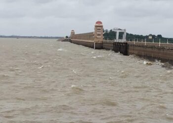 తుంగభద్ర డ్యాంకు పోటెత్తిన వరద