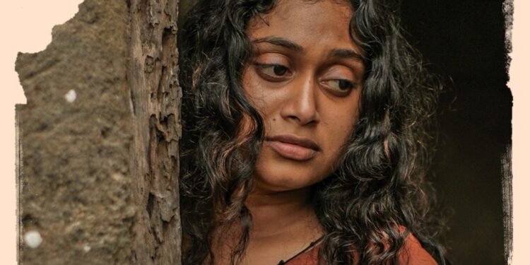 ఓటీటీలో దూసుకెళ్తోన్న లెస్బియన్ చిత్రం `హోలీ వుండ్`