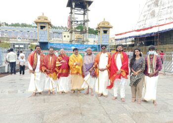 వెంకటేశ్వరస్వామిని దర్శించుకున్న ఐక్యూ టీం