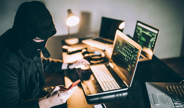 విశాఖ లో రెచ్చిపోయిన సైబర్ నేరగాళ్ళు