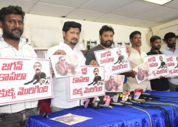 సీఎం సతీసమేతంగా శ్రీవారికి పట్టు వస్ర్తాలు సమర్పిస్తారా? లేదా?- జనసేన