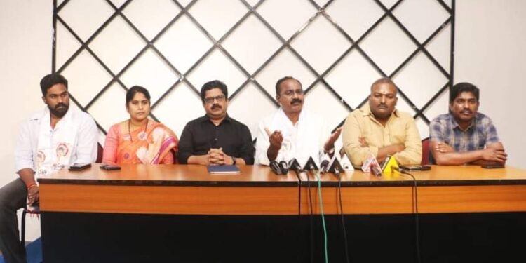 వికేంద్రీకరణ పేరిట వైసీపీ వీధి నాటకాలు ; జనసేన