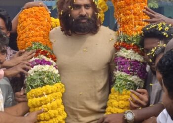 యానంలో జెట్టి చిత్రం హిరో సందడి