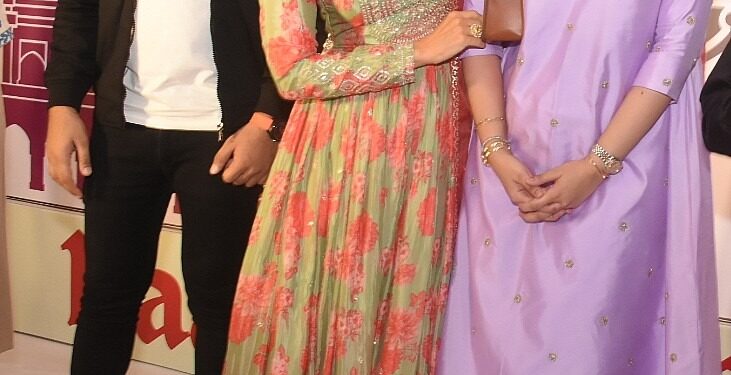 బాలీవుడ్ నటి కరిష్మా కపూర్‌  ప్రారంభించిన దావత్-ఎ-రంజాన్  హైదరాబాద్ లో అతిపెద్ద రంజాన్ ఎక్స్‌పో