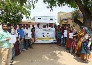 పిల్లలను స్కూలుకు పంపండి, పనికి కాదు: CRY