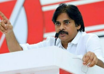 సారీ చెప్పడానికి భేషజం.. సన్నాయి నొక్కులతో సరి