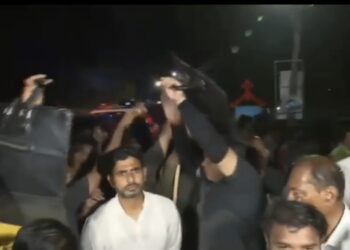 నాడు తండ్రి… నేడు కొడుకు