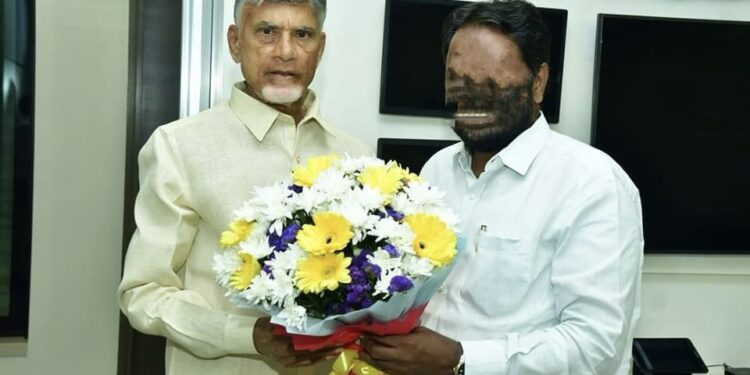 పచ్చపార్టీ మాజీ ఎమ్మెల్యే రాసలీలలు..?!!