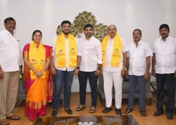 లోకేష్ సమక్షంలో టీడీపీలో చేరిన కర్నూలు నేతలు