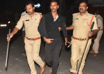 బీసీ మహిళా మంత్రిపై టీడీపీ, జనసేన మూకల దాడి