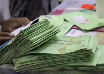 భారీగా పోస్టల్ బ్యాలెట్ ఓట్లు?