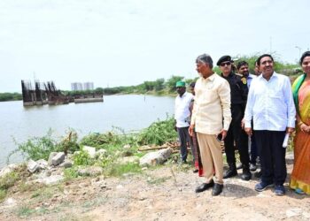 నాలుగు గంటల పాటు అమరావతిలో సీఎం పర్యటన