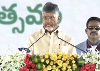 ఏపీ సీఎంగా ప్రమాణ స్వీకారం చేసిన చంద్రబాబు