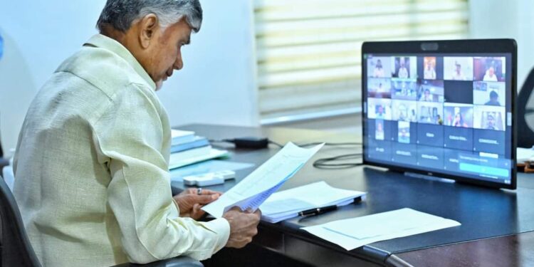 భారీ వర్షాలు, వరదలపై సీఎం చంద్రబాబు సమీక్ష