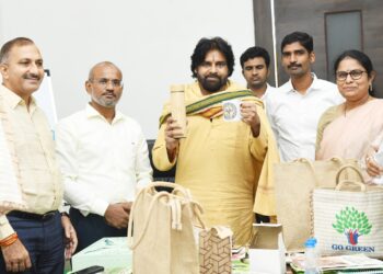 అంతర్జాతీయ ప్రమాణాలతో జూ పార్కుల అభివృద్ధి : పవన్ కళ్యాణ్