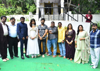 పూజా కార్యక్రమాలతో త్రిగుణ్… ‘స్వీటీ నాటీ క్రేజీ’ చిత్రం ఘనంగాప్రారం