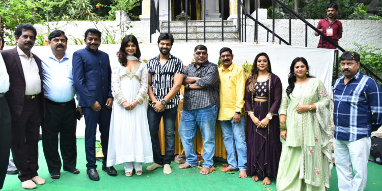 పూజా కార్యక్రమాలతో త్రిగుణ్… ‘స్వీటీ నాటీ క్రేజీ’ చిత్రం ఘనంగాప్రారం