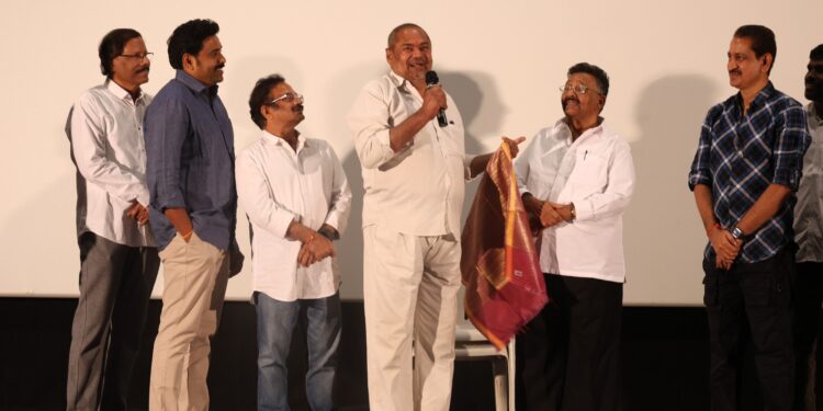 “తల్లి మనసు” చిత్రానికి వినోదపుపన్ను మినహాయింపు ఇవ్వాలి: ఆర్.నారాయణమూర్తి