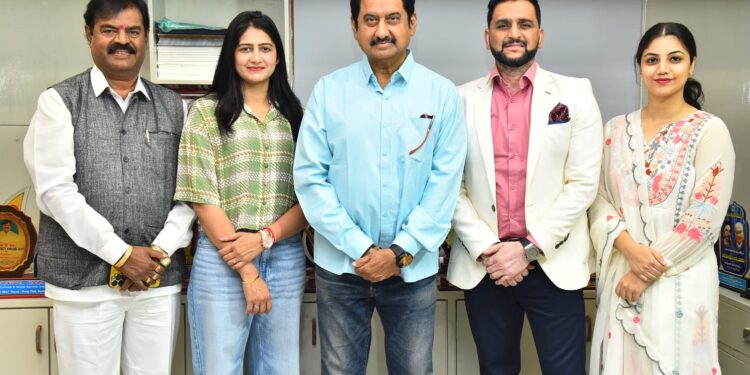 రియల్ కబడ్డీ ప్లేయర్స్ తో డా. ఆర్కే గౌడ్ నిర్మిస్తున్న “మహిళా కబడ్డీ”