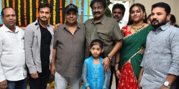 నిర్మాత కేఎస్ రామారావు, డైరెక్టర్ వి.వి.వినాయక్ అతిథులుగా ఘనంగా “అహోం” సినిమా ప్రారంభం