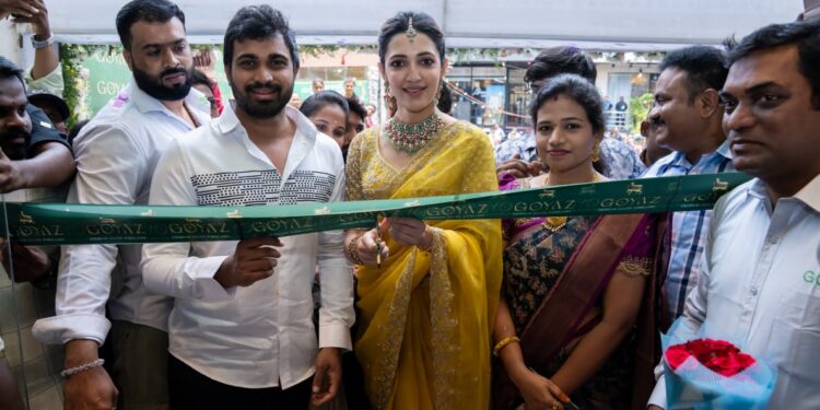 శ్రీకాకుళంలో గోయాజ్ 25వ స్టోర్ ను ప్రారంభించిన హీరోయిన్ నేహా శెట్టి