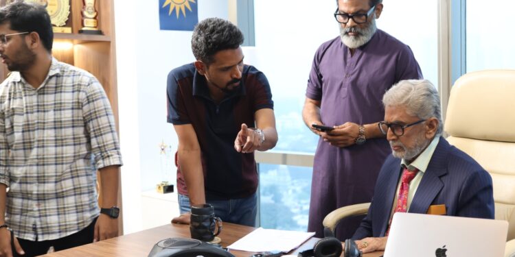 ది బ్రేకింగ్ న్యూస్ మూవీ నుంచి “మేకింగ్ ఆఫ్ విశ్వ” గ్లిమ్స్ విడుదల