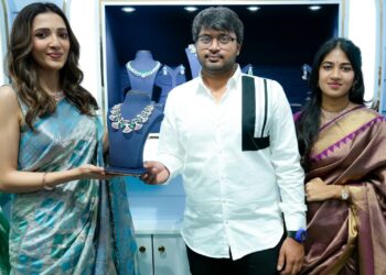 ఖమ్మంలో ప్రారంభమైన భారతదేశపు అతిపెద్ద ల్యాబ్-గ్రోన్ డైమండ్ జ్యువెలరీ స్టోర్ ‘లాడియా’ ఏడో షోరూమ్